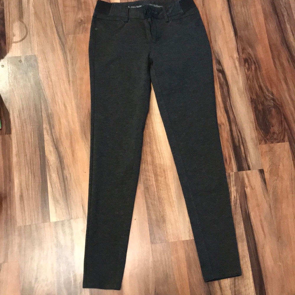 Vera Wang pants
